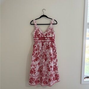 Robbie Bee Red and White Sleeveless V-Neck Midi Dress
